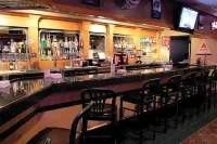 Ramada by Wyndham Boise - bar