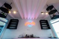 Kristal Hotel Kupang - bar