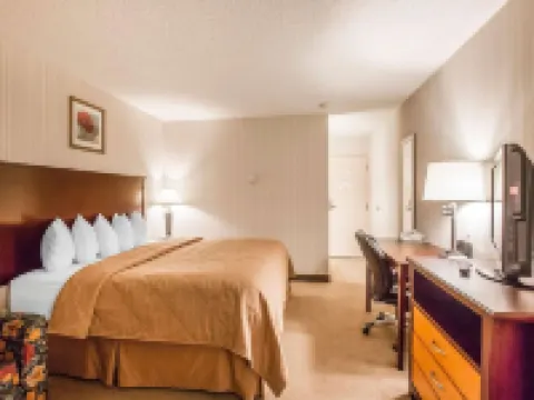 Quality Inn & Conference Centre Hoteles en Red Deer