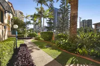 Aruba Surf Resort Hotels in Broadbeach