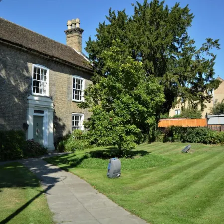Oliver Cromwell Hotel