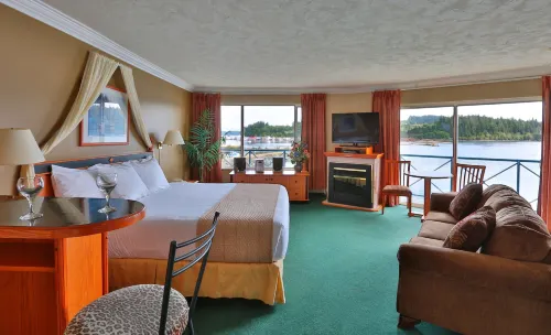 Glen Lyon Inn Hotels in Port Hardy