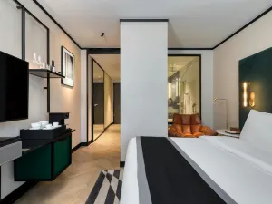 Academias Hotel, Autograph Collection