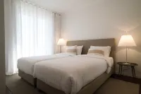 Arts in Penthouse Apartments Til Sol Hotel a 