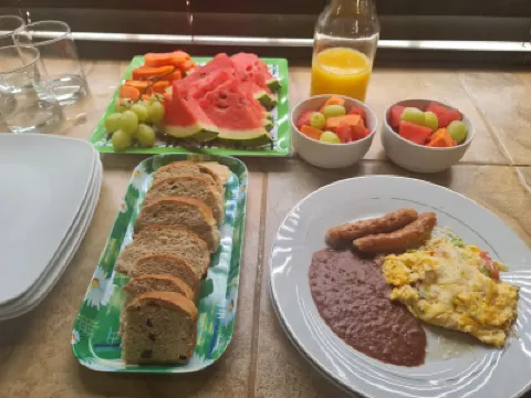 GM Suites Bed & Breakfast โรงแรมใน