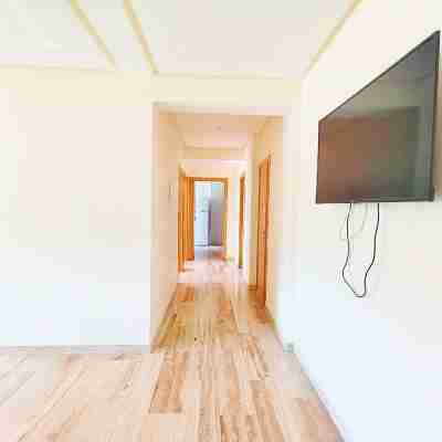 Les Belles Residences ''E'' Others