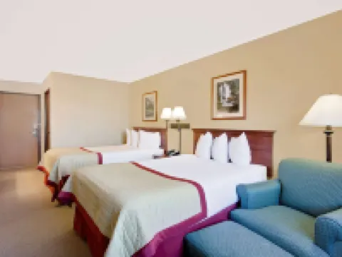 Pinedale Hotel & Suites Hotels in Pinedale