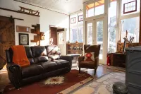 The Frenchman Suites Hotels in Silverton