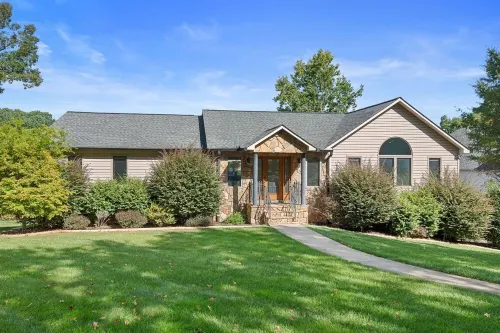 Perfect Retreat for Large Families, Sleeps 14 - Lake Norman Paradise