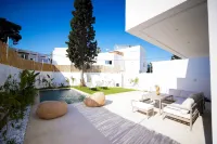 Villa Hermes Seaside and Luxurious - Villas