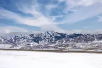 East Klaim Drive Departments Hotels in Hideout