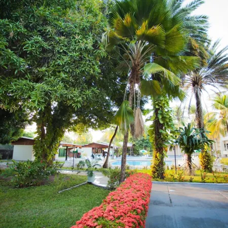 Aipana Plaza Hotel
