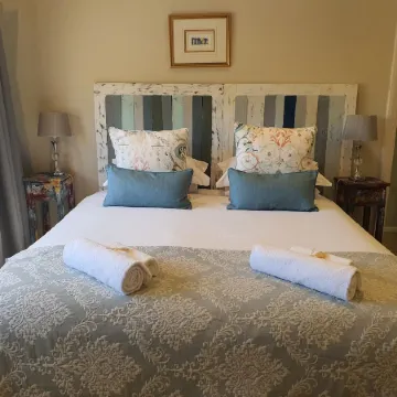 Wild Olive Guest House Отели рядом с достопримечательностью «Парк Винберг»