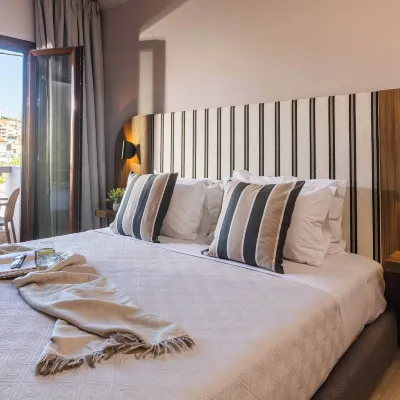 Casa Blue Hotel, Philian Hotels and Resorts Hotel dekat Pantai Kastro