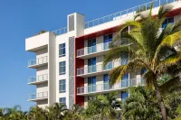 Costa Hollywood Beach Resort Hotels near Port Everglades