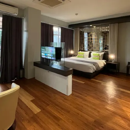 Hotel Victoria River View