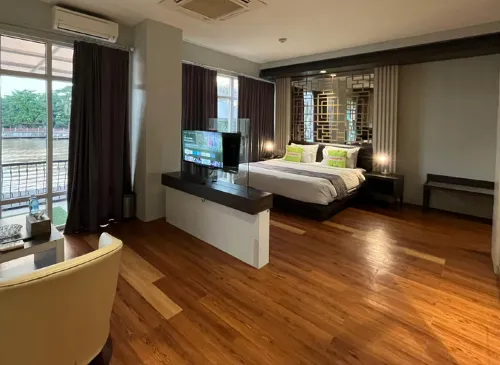 Hotel Victoria River View - parking