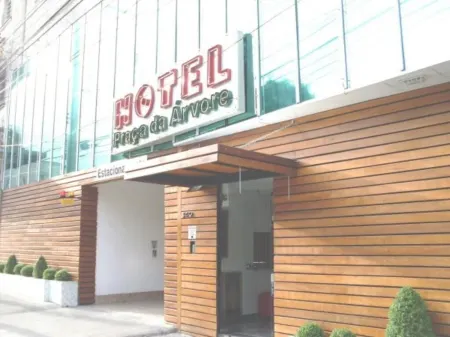 Hotel Praça da Árvore - São Paulo Expo Отели рядом с достопримечательностью «Зоопарк Сан-Паулу»