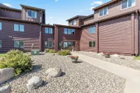 The Lodges at Breezy Point
