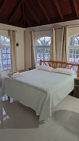 Turquoise Sea Villa Отели в г. Reading