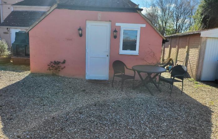 Beautiful Self Contained Cottages in Westbury