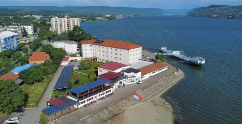 HOTEL AQUASTAR DANUBE - 4-Star