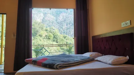 Rishikesh Paradise Отели рядом с достопримечательностью «Glamping Dome By Navira home's»