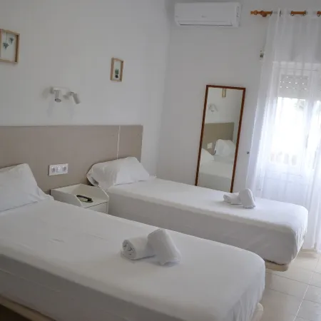 Hotel Bennington Отели в г. Эльче