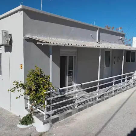 The Sun House in Paradisi