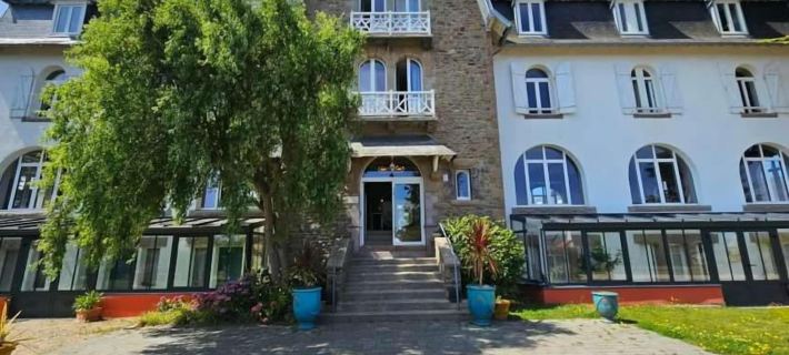 L'Escale Hôtel Bellevue Hotels in Cotes-d'Armor