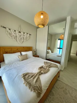 Aladdin Chalets - 2.5 Bedrooms Hotels near King Hussein International Airport