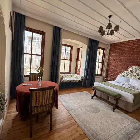 Levant Pension de Luxe