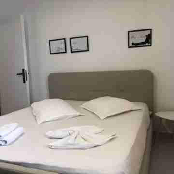 Tirent Apartment - Comfortable 1-Bedroom Stay in Fresku Rooms