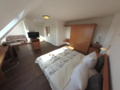 Hotel Kaiser Hotels in Monchengladbach