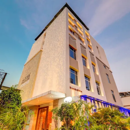 The Ssk Solitaire Hotel & Banquets