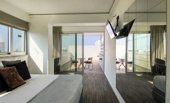 Phaedrus Living: Luxury Suite Nicosia 503