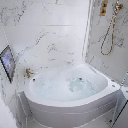 Manhattan Luxury Suites