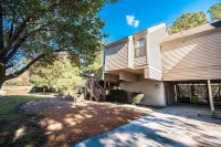 Sandcastle Cove Resort - 2-Star