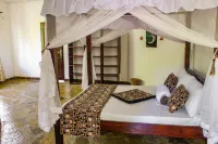 5-Bedroom Villa - 3 Mins Walk to the Beach Отели в г. 