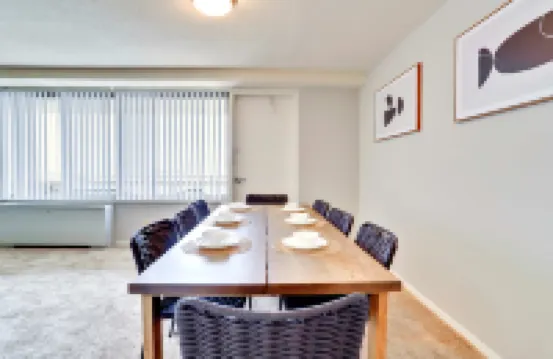 Modern Amenities and Cozy Atmosphere - Stylish Arlington Retreat