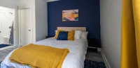 Bluff City Luxe-Cottage: 2 Bed, 1 Bath, Private, Gated, Completely Renovated!