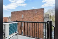 Le Victoria Midtown Mtl