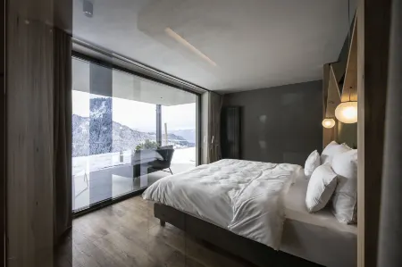 Aparthotel My Daum Отели в г. Нова-Поненте