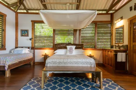 Casa Cayuco Eco-Adventure Lodge