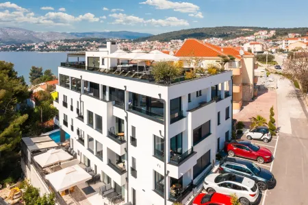 Beach Villa Valentina Отели рядом с достопримечательностью «Church of St. Charles Borromeo»