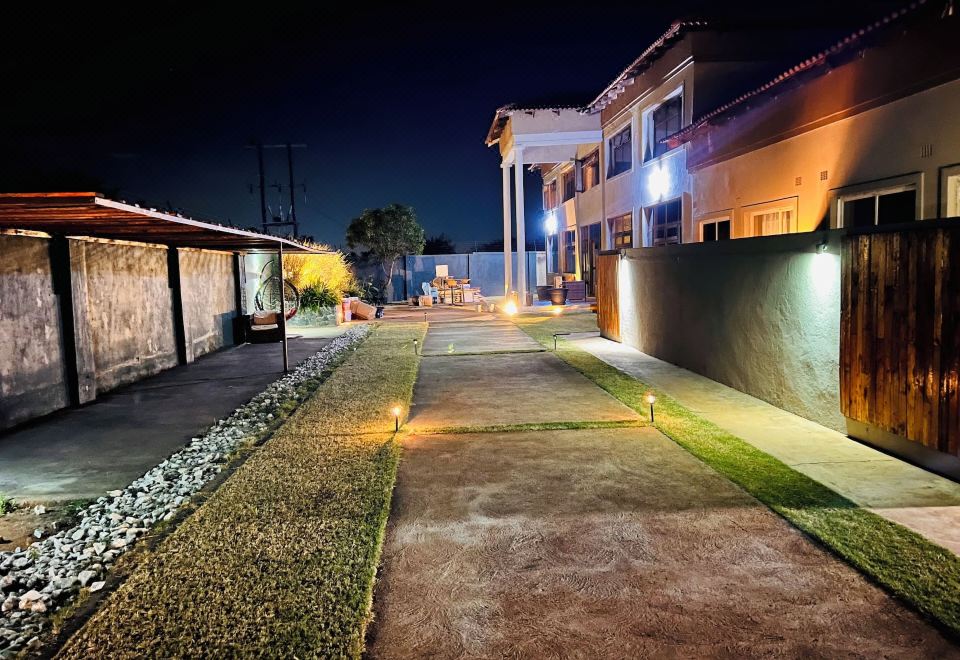 1. 쉐드 베뉴 & ..