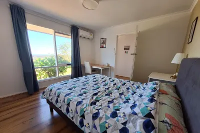 Auyea Farm 3 BR Entire  House  with Table Tennis - 7 Minutes to Gumbuya World!