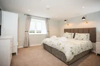 Cosy Northumberland farm cottage with hot tub in quiet location - 4-Star