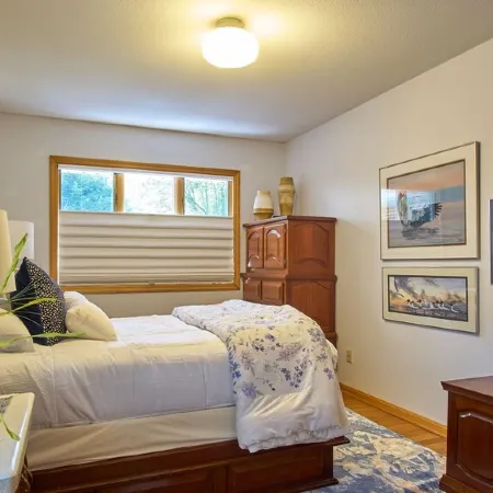 Maison de Blue et Blanc, Exquisite Home Close to Town, Campus, & Beaver Stadium