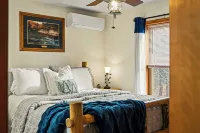 Spacious 5-bedroom country house in tranquil Blakeslee with WiFi, AC